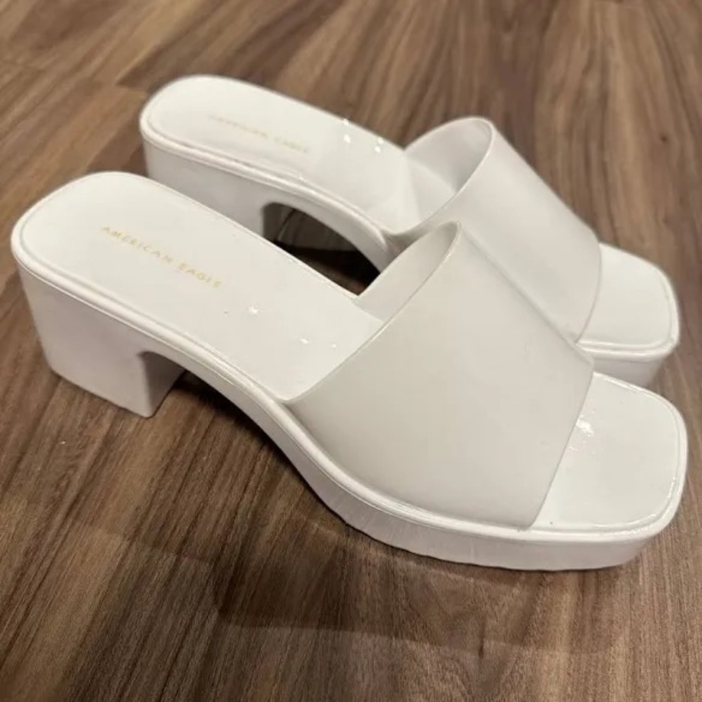 AE Jelly Platform Sandals